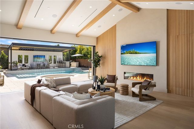 1453 Galaxy Dr, Newport Beach, CA 92660