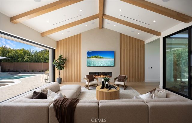 1453 Galaxy Dr, Newport Beach, CA 92660