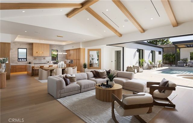 1453 Galaxy Dr, Newport Beach, CA 92660