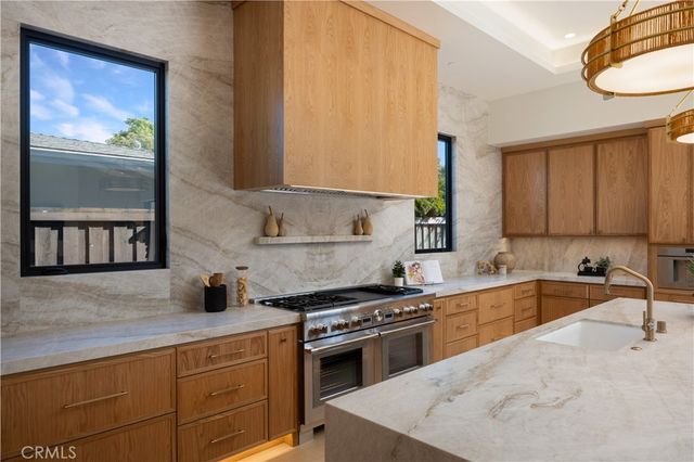 1453 Galaxy Dr, Newport Beach, CA 92660
