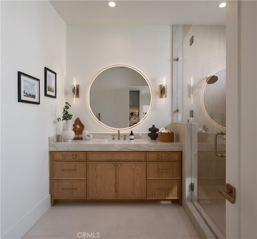 1453 Galaxy Dr, Newport Beach, CA 92660