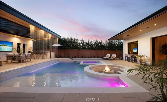 1453 Galaxy Dr, Newport Beach, CA 92660
