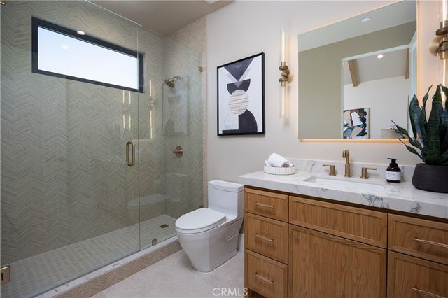 1453 Galaxy Dr, Newport Beach, CA 92660