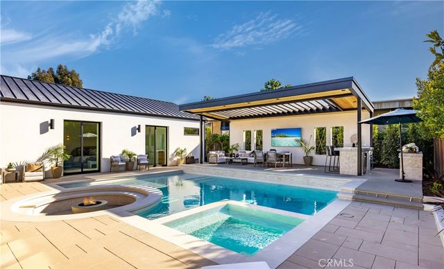 1453 Galaxy Dr, Newport Beach, CA 92660