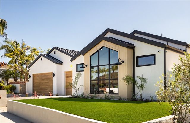 1453 Galaxy Dr, Newport Beach, CA 92660