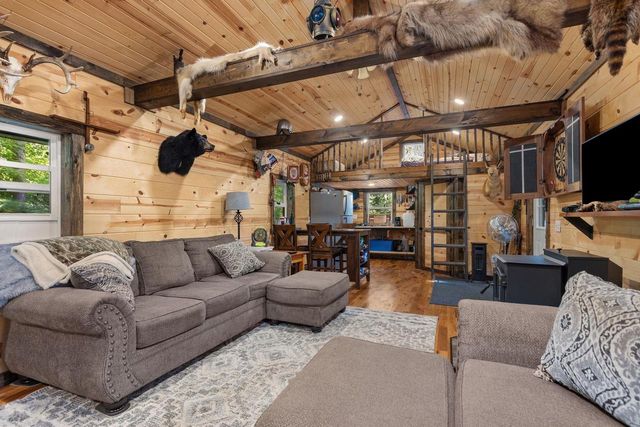 E6889 GUTH ROAD, Weyauwega, WI 54983