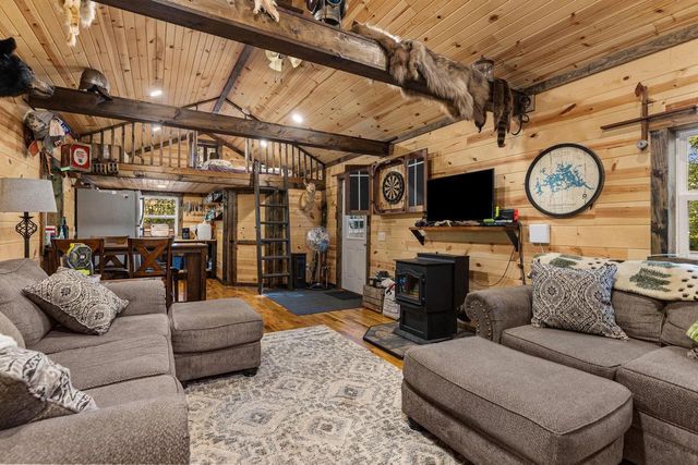 E6889 GUTH ROAD, Weyauwega, WI 54983