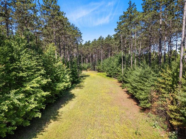E6889 GUTH ROAD, Weyauwega, WI 54983