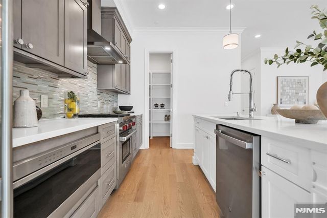 19 Gabriel Court 19, Paramus, NJ 07652