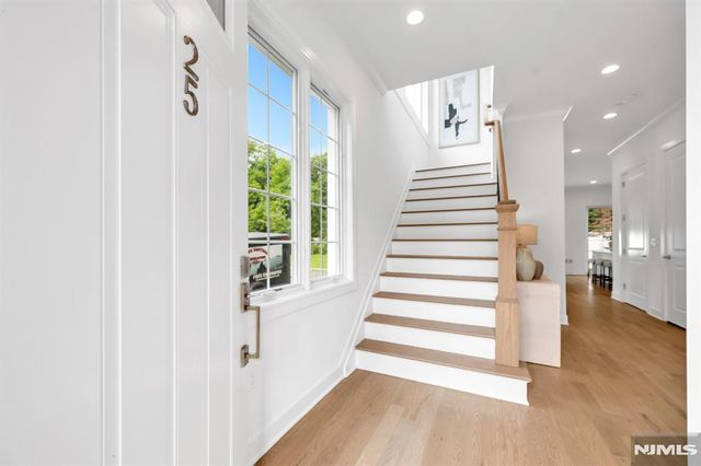 19 Gabriel Court 19, Paramus, NJ 07652