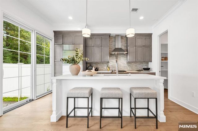 19 Gabriel Court 19, Paramus, NJ 07652