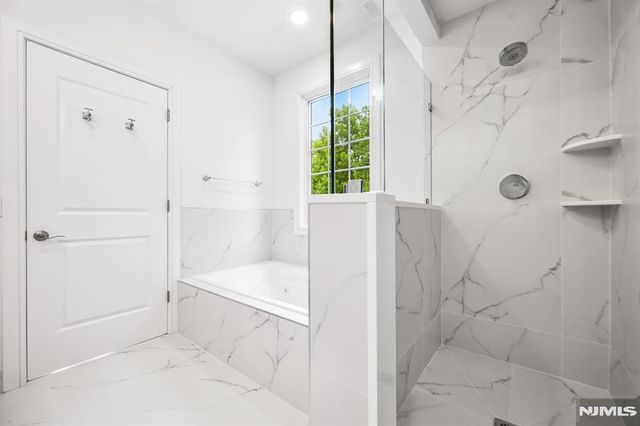 19 Gabriel Court 19, Paramus, NJ 07652