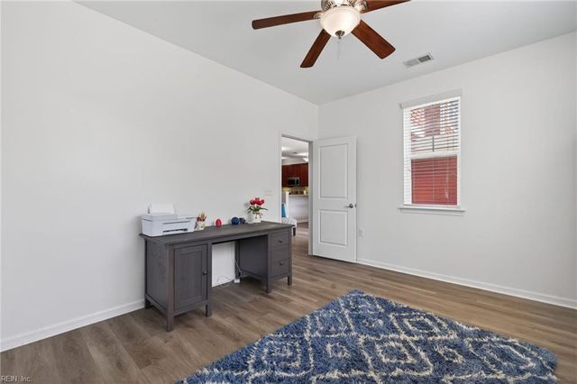 729 Lacy Oak DR, Chesapeake, VA 23320