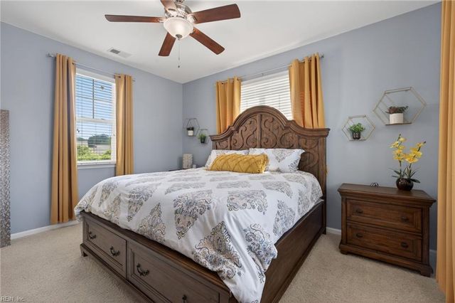 729 Lacy Oak DR, Chesapeake, VA 23320
