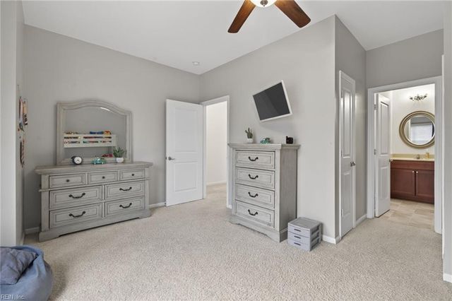 729 Lacy Oak DR, Chesapeake, VA 23320