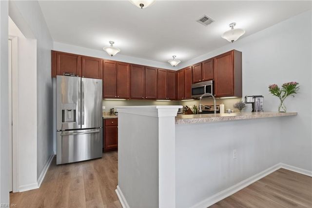 729 Lacy Oak DR, Chesapeake, VA 23320