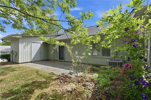 2609 Spring Bridge Circle, Greensboro, NC 27410