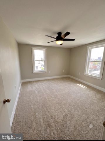 21 PERKIOMEN AVE, Spring Mount, PA 19478