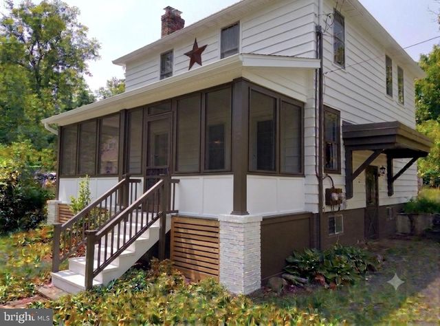 21 PERKIOMEN AVE, Spring Mount, PA 19478