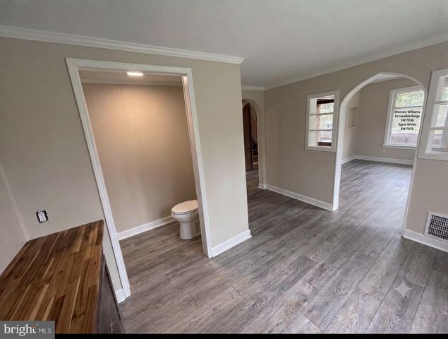 21 PERKIOMEN AVE, Spring Mount, PA 19478