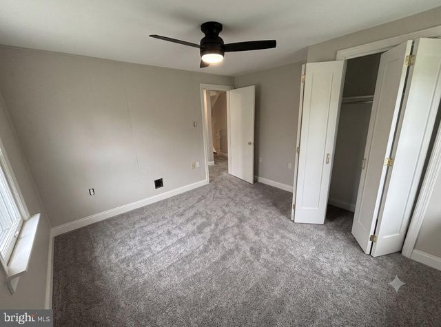 21 PERKIOMEN AVE, Spring Mount, PA 19478