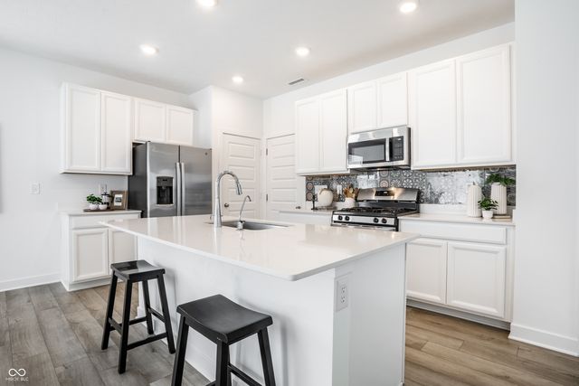 10038 Sundley Drive, Indianapolis, IN 46239