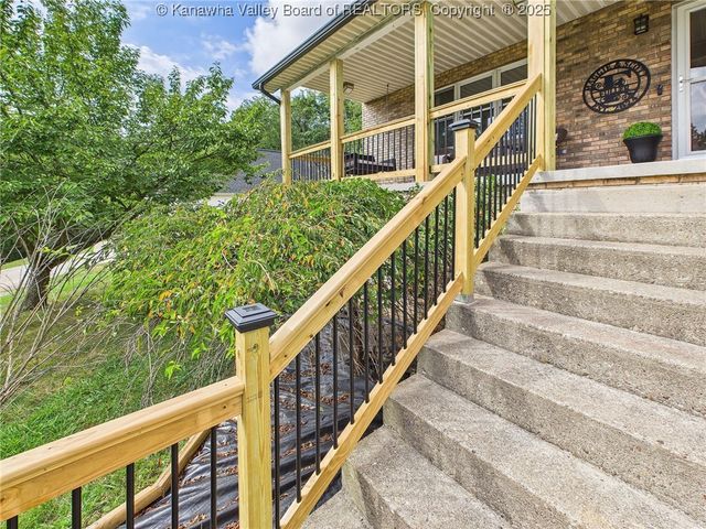 5216 Kelly Road, Charleston, WV 25313