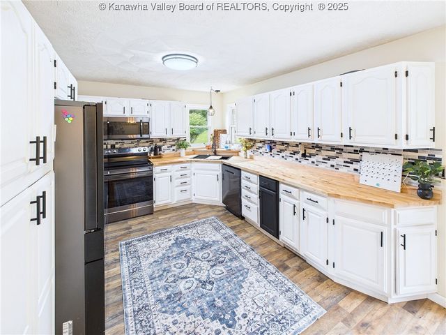 5216 Kelly Road, Charleston, WV 25313