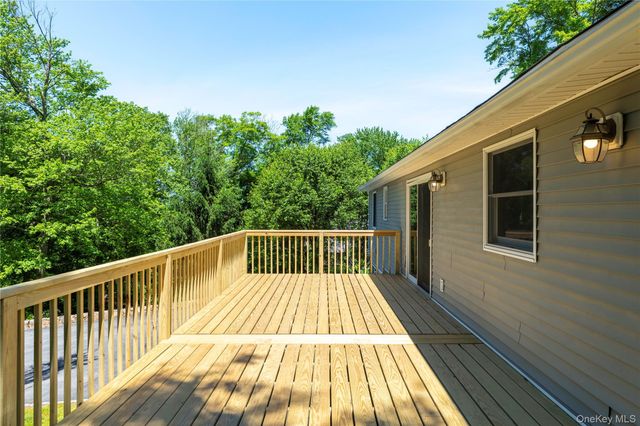 84 Chief Nimham Circle, Carmel, NY 10512