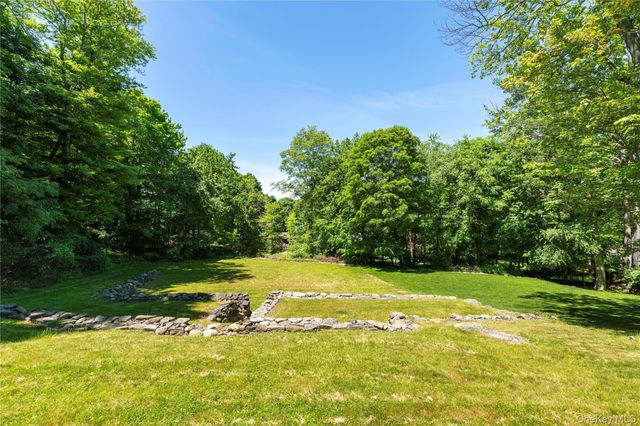 84 Chief Nimham Circle, Carmel, NY 10512