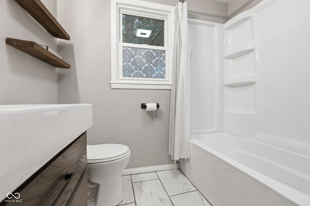 4845 Laurel Hall Drive, Indianapolis, IN 46226