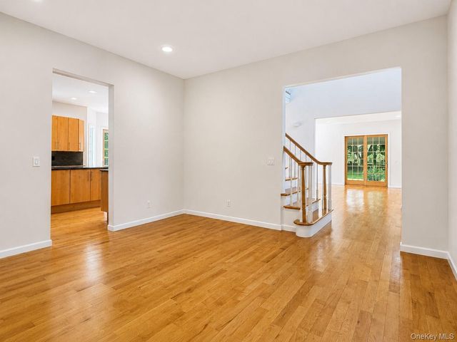 61 B Shore Road, Mount Sinai, NY 11766