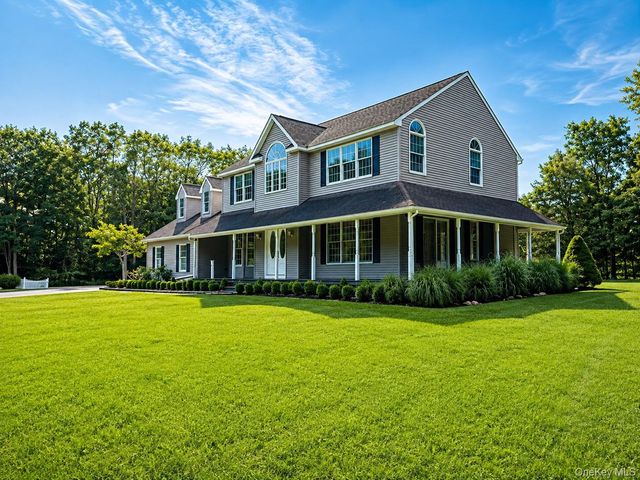 61 B Shore Road, Mount Sinai, NY 11766