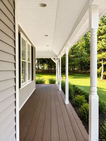 61 B Shore Road, Mount Sinai, NY 11766