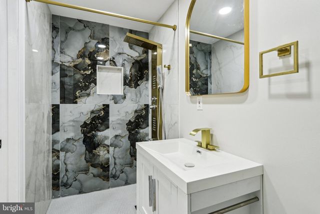 7427 RUGBY ST, Philadelphia, PA 19138