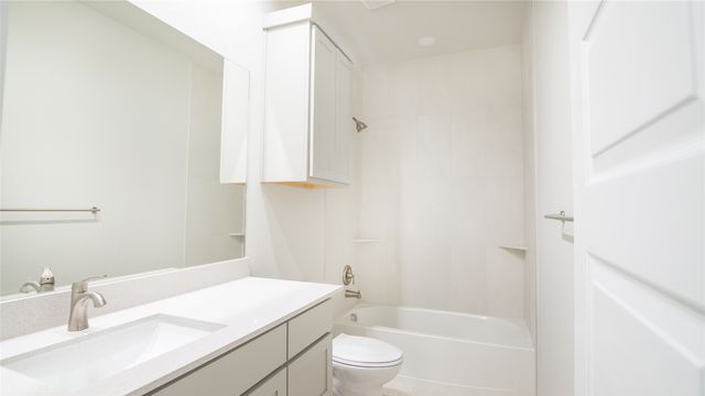 1111 Travis Avenue, Alvarado, TX 76009