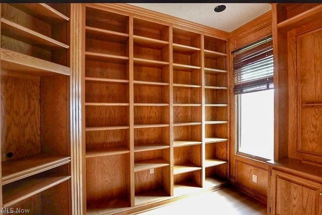 416 Castle Pines Drive, Akron, OH 44333