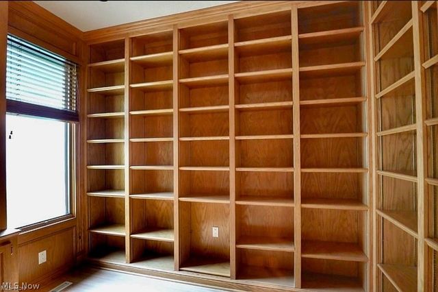 416 Castle Pines Drive, Akron, OH 44333