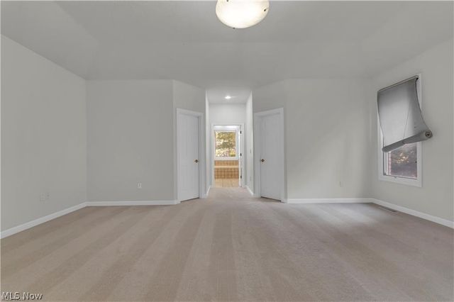 416 Castle Pines Drive, Akron, OH 44333