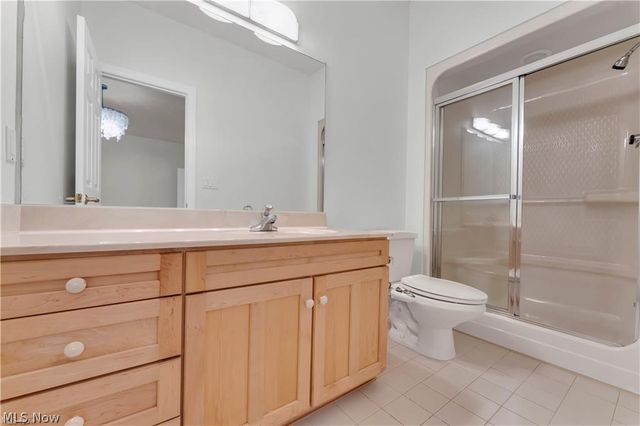 416 Castle Pines Drive, Akron, OH 44333