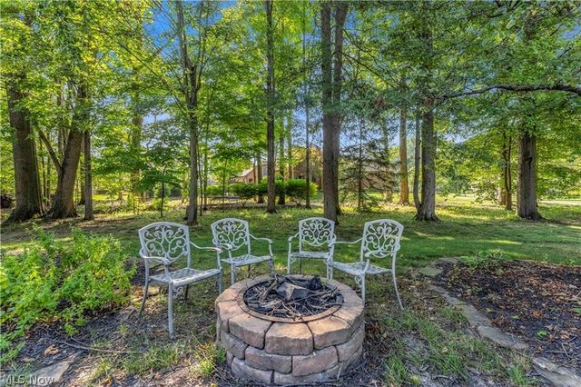 416 Castle Pines Drive, Akron, OH 44333