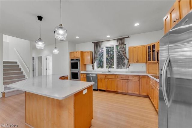 416 Castle Pines Drive, Akron, OH 44333