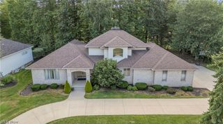 416 Castle Pines Drive, Akron, OH 44333