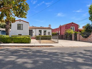 1126 Hollyburne Avenue, Menlo Park, CA 94025