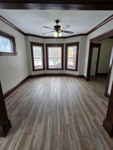 3266 N 17th STREET, Milwaukee, WI 53206