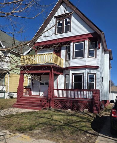 3266 N 17th STREET, Milwaukee, WI 53206