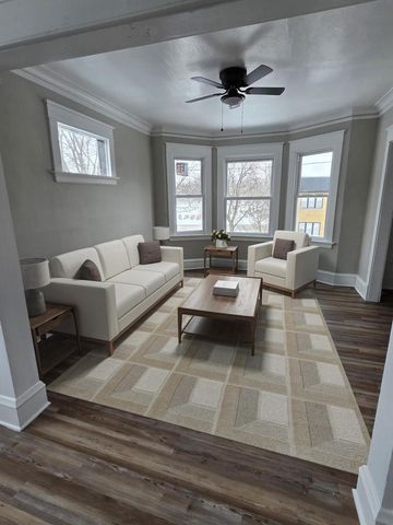 3266 N 17th STREET, Milwaukee, WI 53206