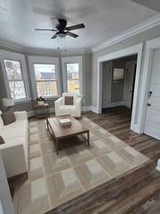 3266 N 17th STREET, Milwaukee, WI 53206