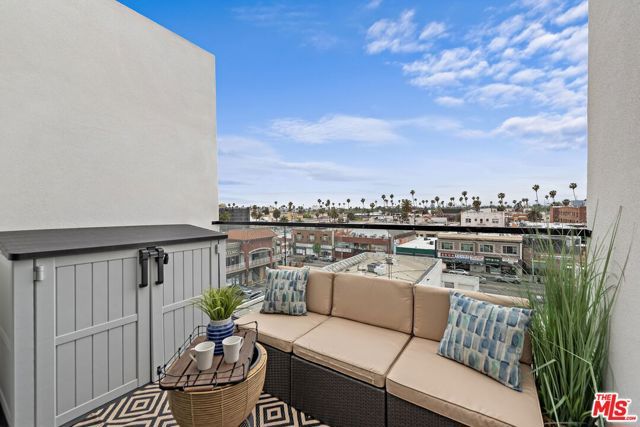 321 S Oxford Ave 603, Los Angeles, CA 90010