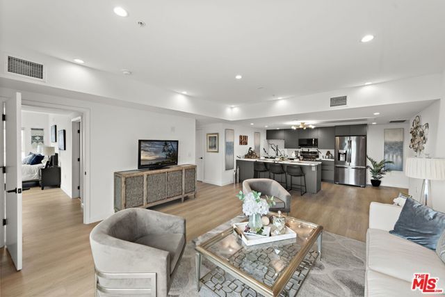 321 S Oxford Ave 603, Los Angeles, CA 90010
